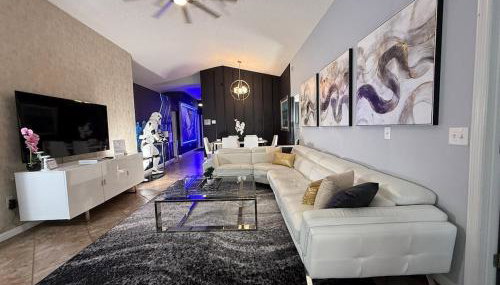 Near Disney, Private South Facing Pool, Star Wars Arcade Theater, 3 King Beds - Foto 5