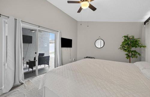 Entire Disney Retreat Home minutes from Disney, Shopping, and Restaurants 4br,2ba,7beds sleeps 10 - Foto 10