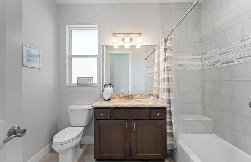 Sun-Soaked & Tranquil Getaway Relaxing Pool Area - Foto 20