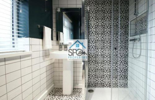 Modern 3BR Home-5 Guests-Business-Families-Netflix-Free Parking & WiFi - Foto 22