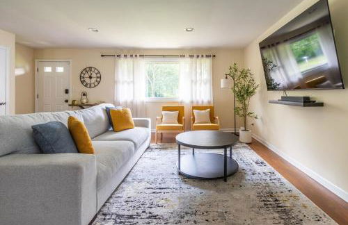 Entire Home on the water, 2 kayaks, Game room, Firepit, BBQ grill, Netflix WiFi - Foto 46