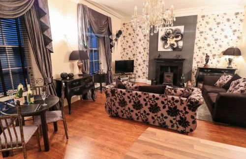 Sneaton Hall Apartment 4 - Photo 6