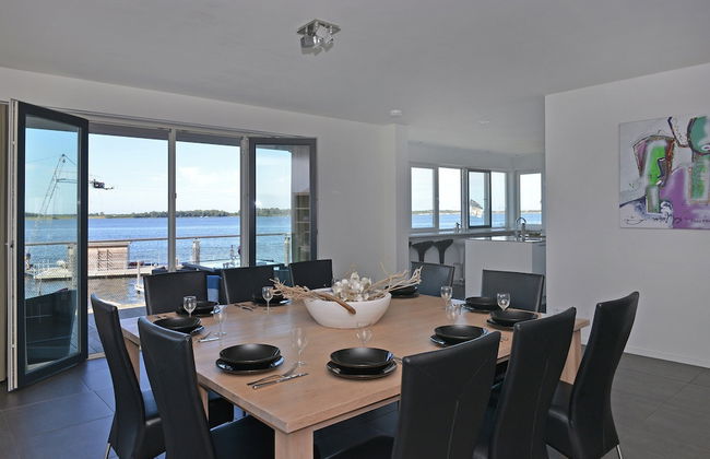 Waterfront Penthouse With Roof Terrace and Private Jetty - Foto 68