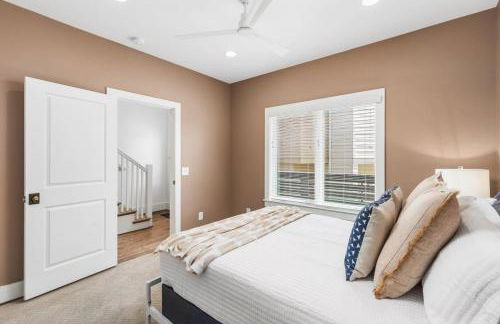 TWO Neighboring Homes Sleeps 24 Walk to 12 South - Foto 65