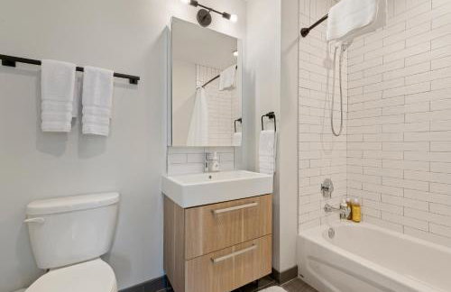 Experience Downtown Chicago at Millennium - Luxury Apartments in The Loop - Photo 64