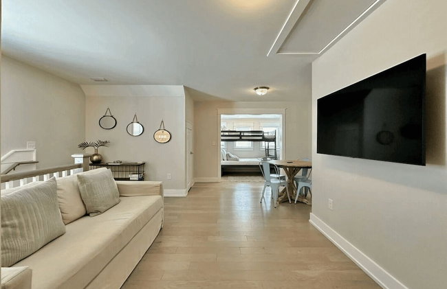 Nacho Beach House by Avantstay Inlet Beach Sleeps 10 + Pool - Photo 31