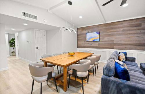 5-BD 2 5-BA Modern Retreat w Games & Hot Tub - Foto 6