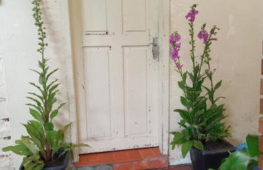 CHALÉ SIMPLES COM WI-FI SPLIT COZINHA COMPLETA SALA QUARTO BANHEIRO A 2 KM DO centro - Foto 7