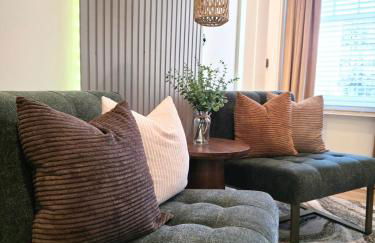 Luxe Suite - Comfort - King Bed and Free Parking - Foto 3