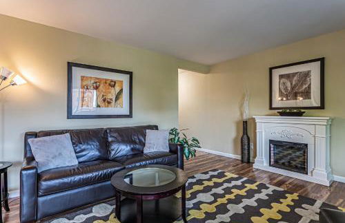 the Terrace, Best Area, WD, 2 baths, 2 Bedrooms, Jacuzzi Bath, Balcony, 925sf - Foto 1