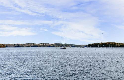 Spacious Oceanfront Home Stunning Sunset Views - Foto 10