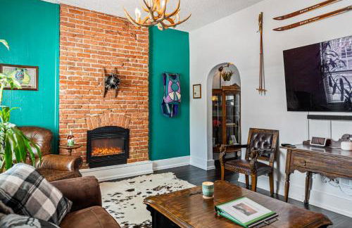 HOT TUB Firepit Pool Table Patio Cozy Downtown Denver - Foto 11