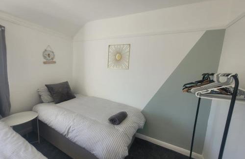 Contractor Friendly Spacious 3 Bed With Private Parking - Foto 26