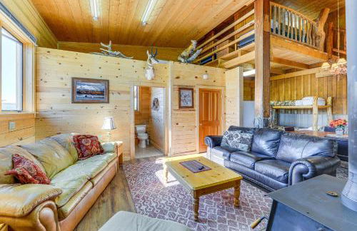 Cozy Cora Studio Cabin with Wind River Mtn Views - Photo 5
