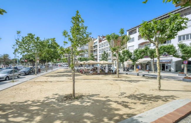 Apartment With View in Roses - Photo 41