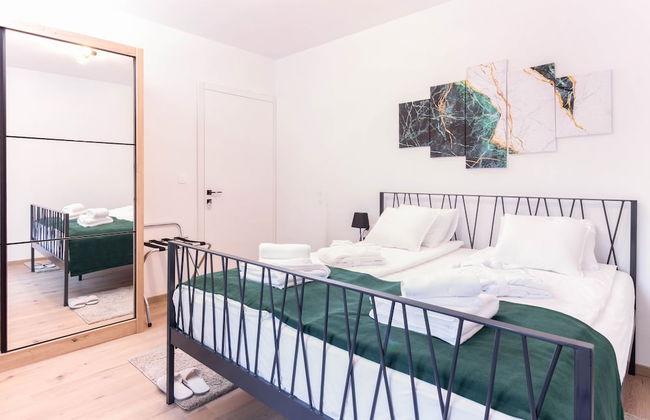 Villa PORTUM - Where Serenity & Comfort meet, Luxurious Woodland Retreat with Private Heated Pool & Amenities - Foto 6