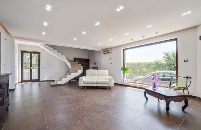 Villa in Nissoria With Private Pool - Foto 17