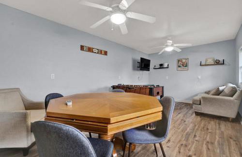 Luxury Bathroom Home with Game Room 25 Mins to PCB - Foto 25