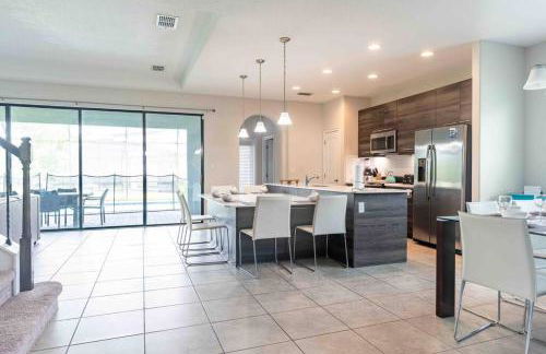 SPACIOUS 6bdrm Villa near ALL the attractions!! - Foto 16