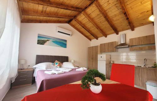 Villa POQUITO, heated pool - Zagvozd, Makarska region - Foto 27