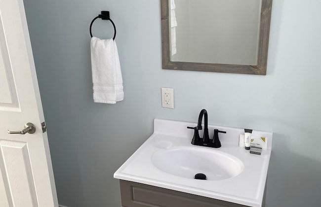 Buoy & Arrow Restaurant and Suites - Photo 35