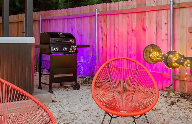 Hot Tub Time Machine Clubhouse DT 6 Min Drive - Photo 19