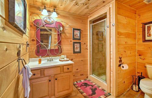 Lake Hartwell Lodge with Dock, Theater and Hot Tub! - Foto 16