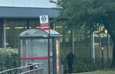 Double bed Quinton ,Studio Fast WiFi,Netflix, No deposit Required - Foto 19