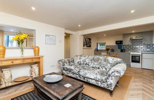 Lovely 1 bed apartment with free parking - Pass the Keys - Photo 1