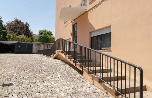 Stylish & Spacious Apartment by HostWise - Foto 34