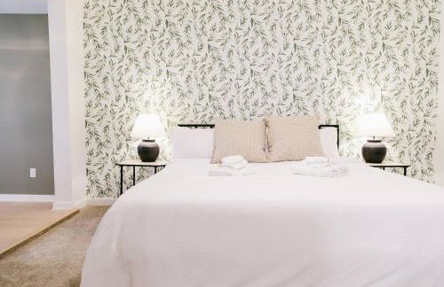 Newly Renovated! Beautiful home with game room. - Foto 22