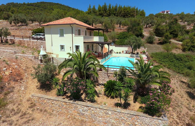 Alonissos 4-bedroom Large Villa With Private Pool - Foto 27