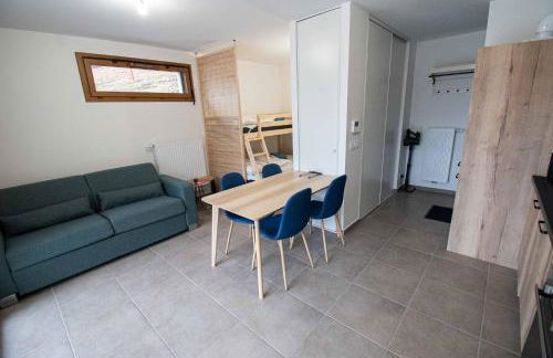 Dans résidence neuve LE SNOW ROC sur les pistes, grand studio cosy 5 pers avec terrasse panoramique, SAUNA, WIFI - Foto 4