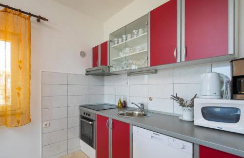 Holiday house with a swimming pool Rogac, Solta - 16444 - Photo 18