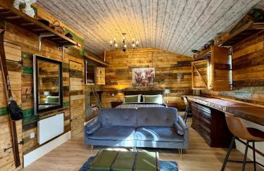 Willow Court Farm-Studio North & Petting Farm, 8 mins from Legoland & Windsor, 15 mins from Lapland UK - Photo 2