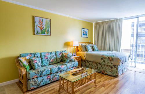 Tropical Studios at Marine Surf Waikiki - FREE PARKING - BEST LOCATION - FULL KITCHEN - SWIMMING POOL - Foto 4