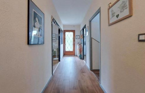 3 Bedroom Gorgeous Apartment In Confolens - Foto 18