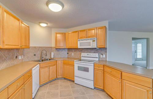 Downtown Kemah Rental about 3 Blocks to Boardwalk! - Foto 7