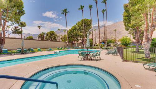 Resort-Style Pools Vibrant Condo in Palm Springs - Foto 3
