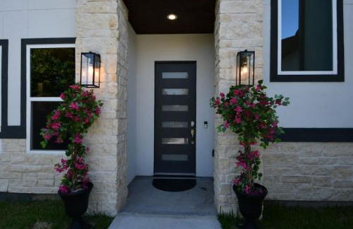 BrandNew! Secret Garden HTX |5BR w/GameRoom+HotTub - Foto 4