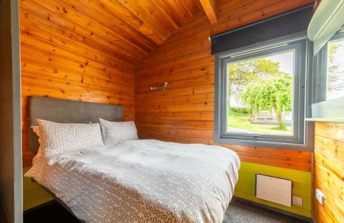 Chalet Lodge 6 - Hot Tub Lodge by Interhome - Foto 4