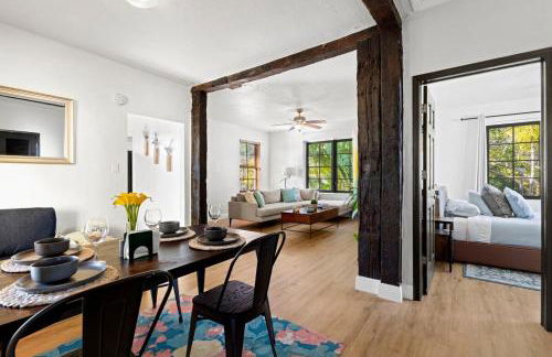 Cozy 2BR Next to Design District & Free Parking - Photo 35