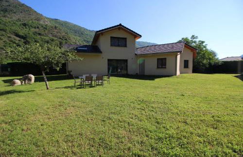 Grande villa contemporaine proche randonnée et ski - Foto 1