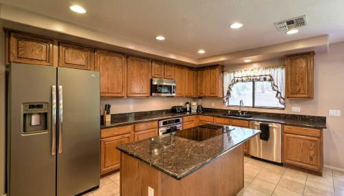 Spacious Home with Heated Pool in Litchfield Park! - Foto 5