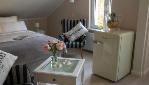 Nostalgie-Nest mit Boxspringbett - Foto 4