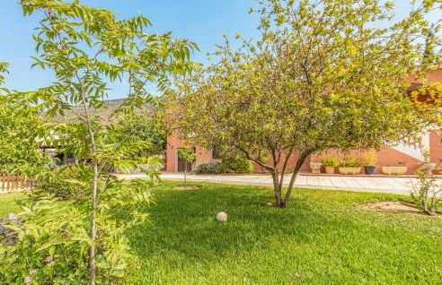 Gorgeous Home In Alhaurin De La Torre - Photo 18