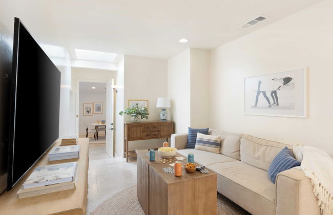 Shoreline by Avantstay Spectacular Beachfront Home w/ Fire Pit, Spa & Pool Table - Foto 40