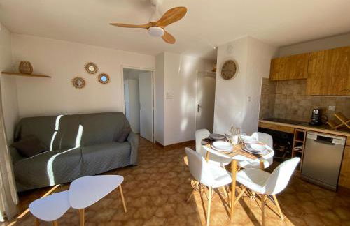 Appartement Port Hyères 2 ch terrasses box - Foto 7