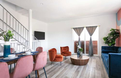 Central 4BR Townhome Modern Perks - Foto 8