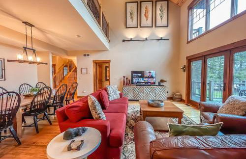 Lakefront home with fire pit and dock Near Wisp Resort - Foto 2